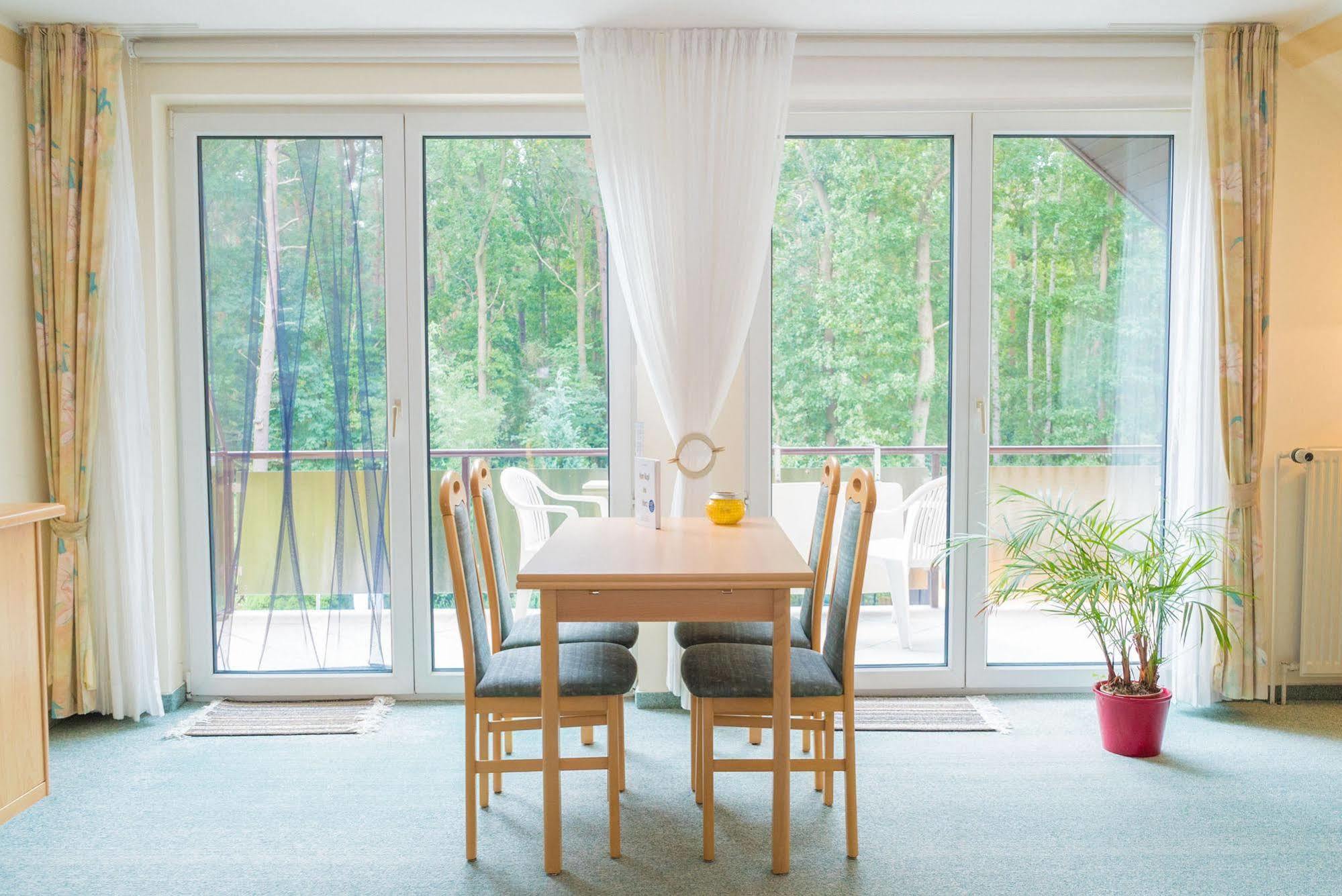 Ferienhus Baabe Fewo 01 Terrasse, Sauna- Und Schwimmbadnutzung Im Ahoi Sellin Extérieur photo